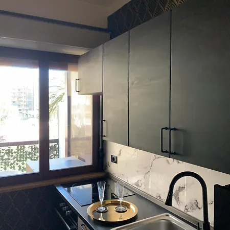 Elite - Urban Chic & Terrace 아파트